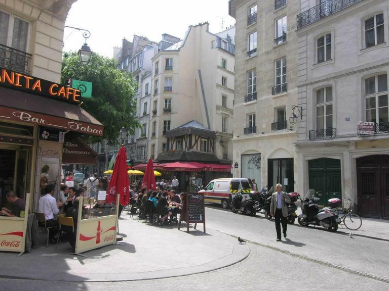 Soho Center/Marais/Pompidou/Louvre Apartment Париж Екстериор снимка